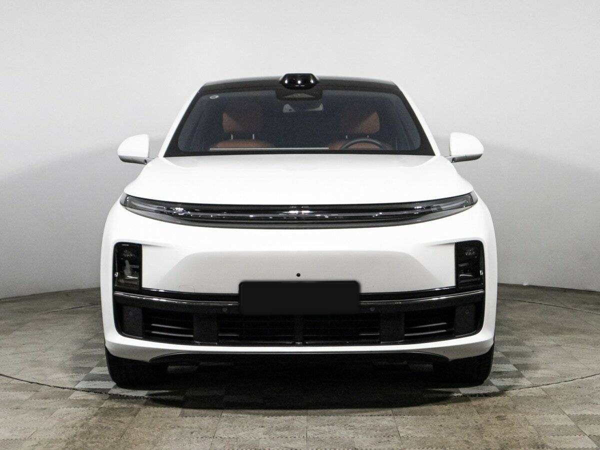 LiXiang L7 2023 года с пробегом. Фото: #1