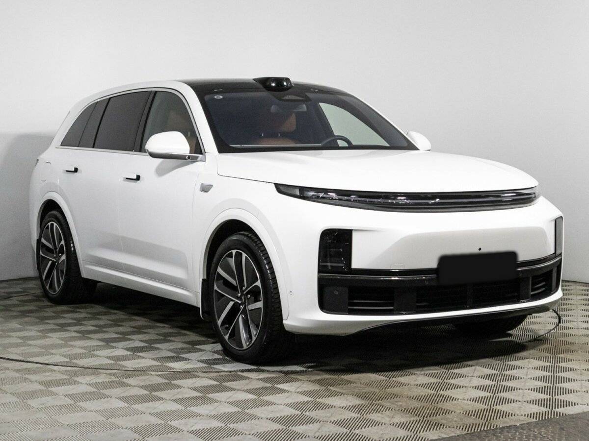 LiXiang L7 2023 года с пробегом. Фото: #2