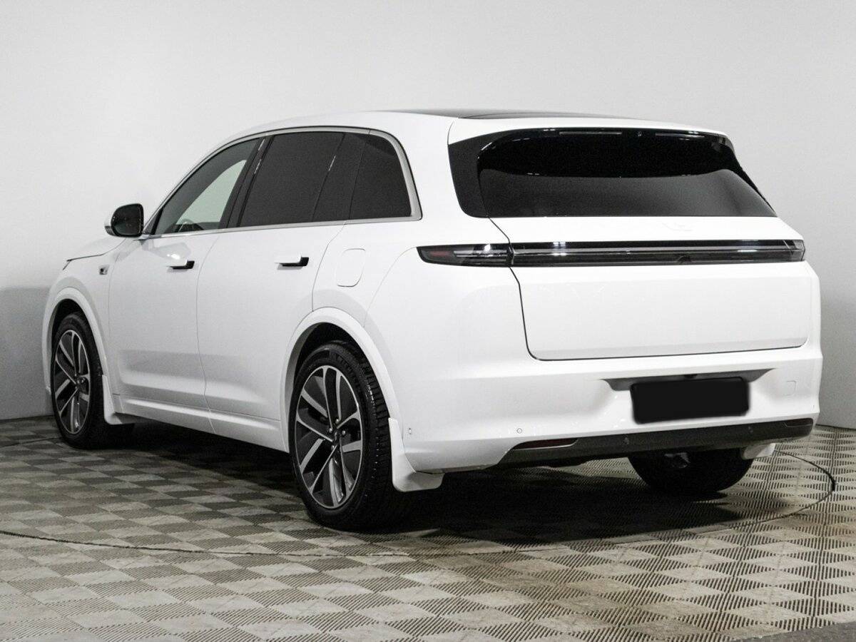 LiXiang L7 2023 года с пробегом. Фото: #6