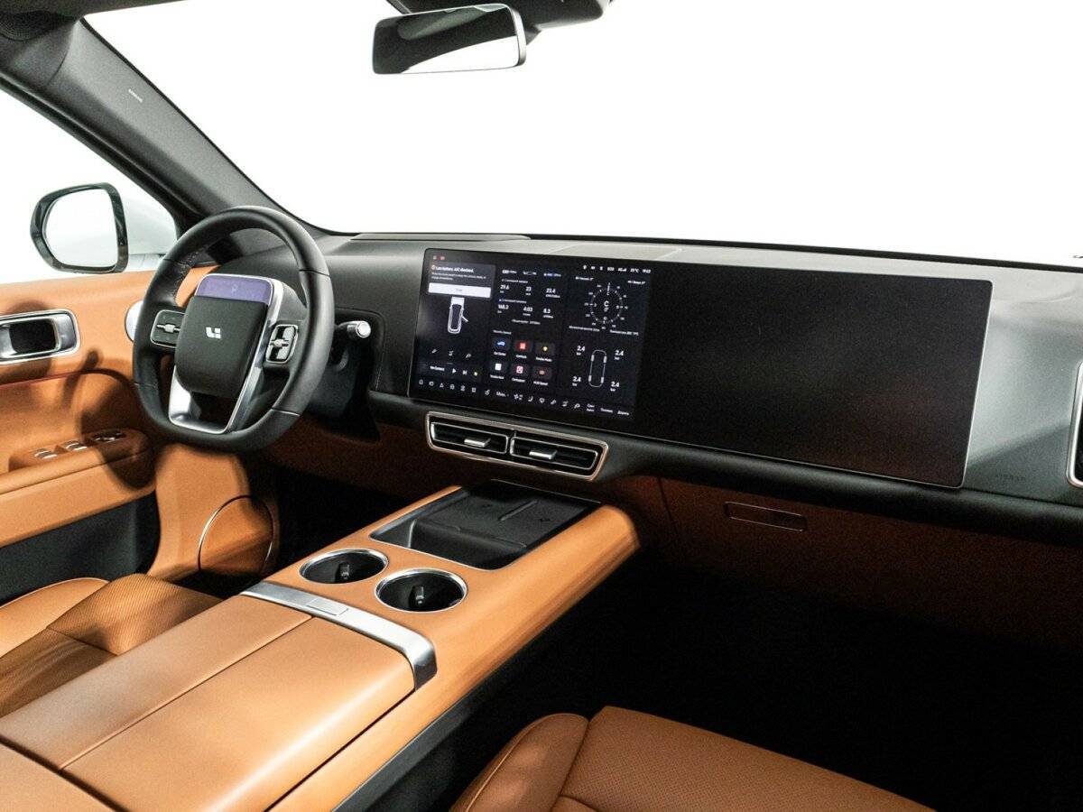 LiXiang L7 2023 года с пробегом. Фото: #8