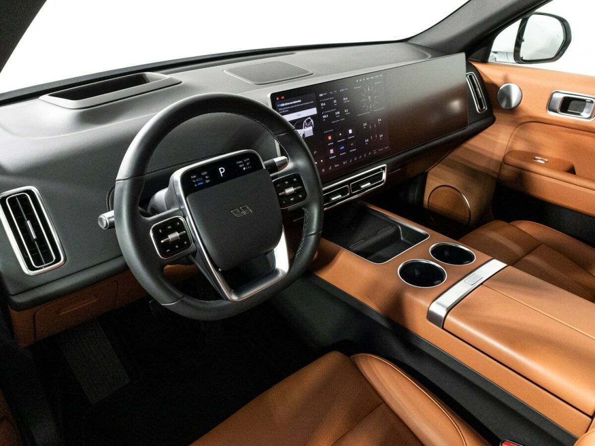 LiXiang L7 2023 года с пробегом. Фото: #10