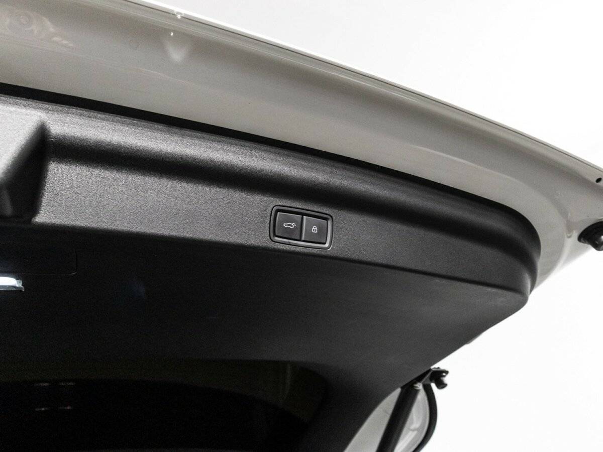 LiXiang L7 2023 года с пробегом. Фото: #16