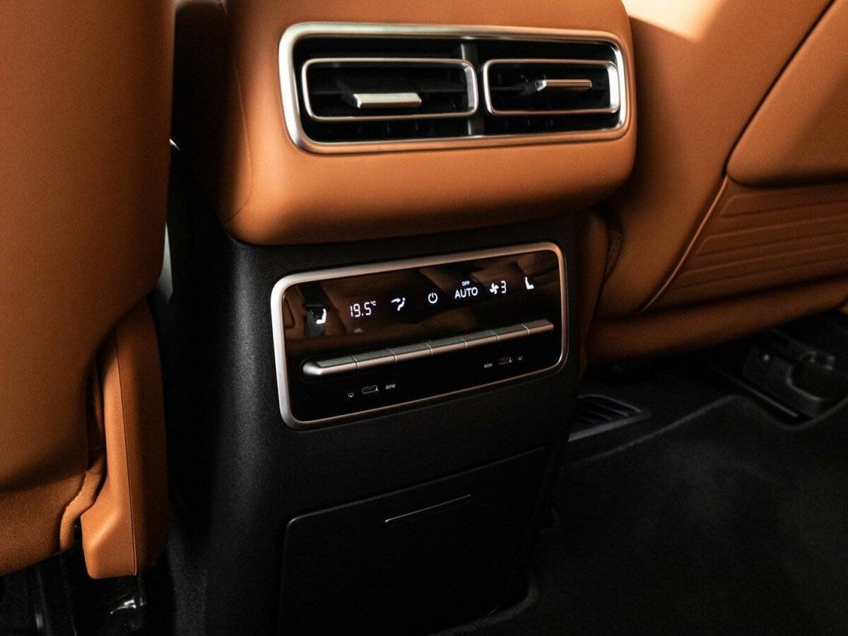 LiXiang L7 2023 года с пробегом. Фото: #18