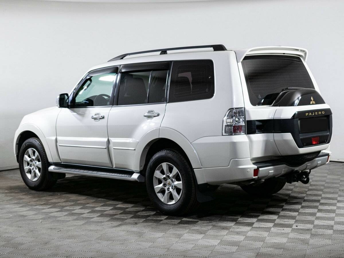 Mitsubishi Pajero 2021 года с пробегом. Фото: #6