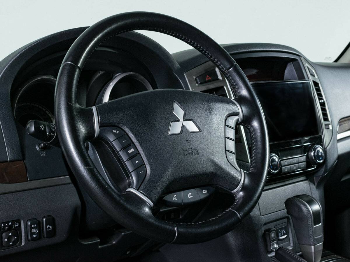 Mitsubishi Pajero 2021 года с пробегом. Фото: #15