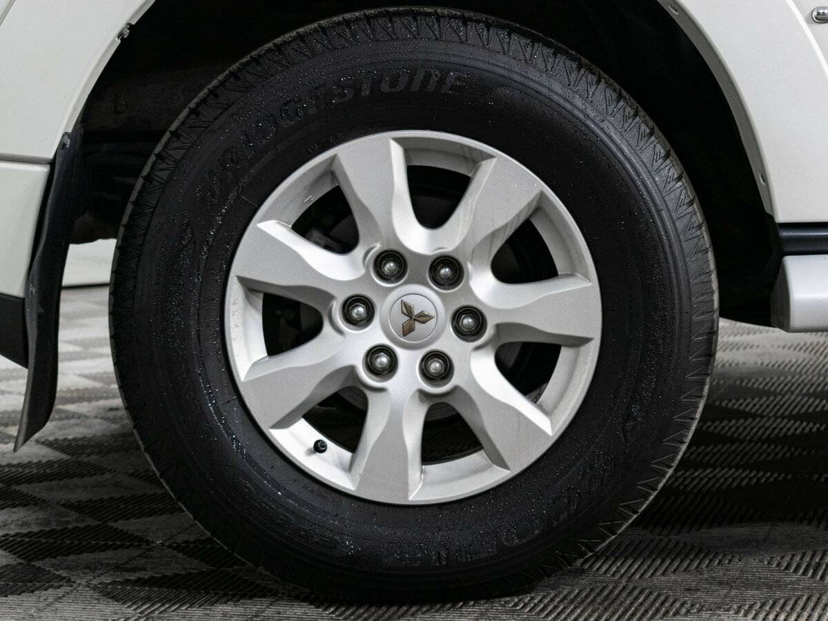 Mitsubishi Pajero 2021 года с пробегом. Фото: #19