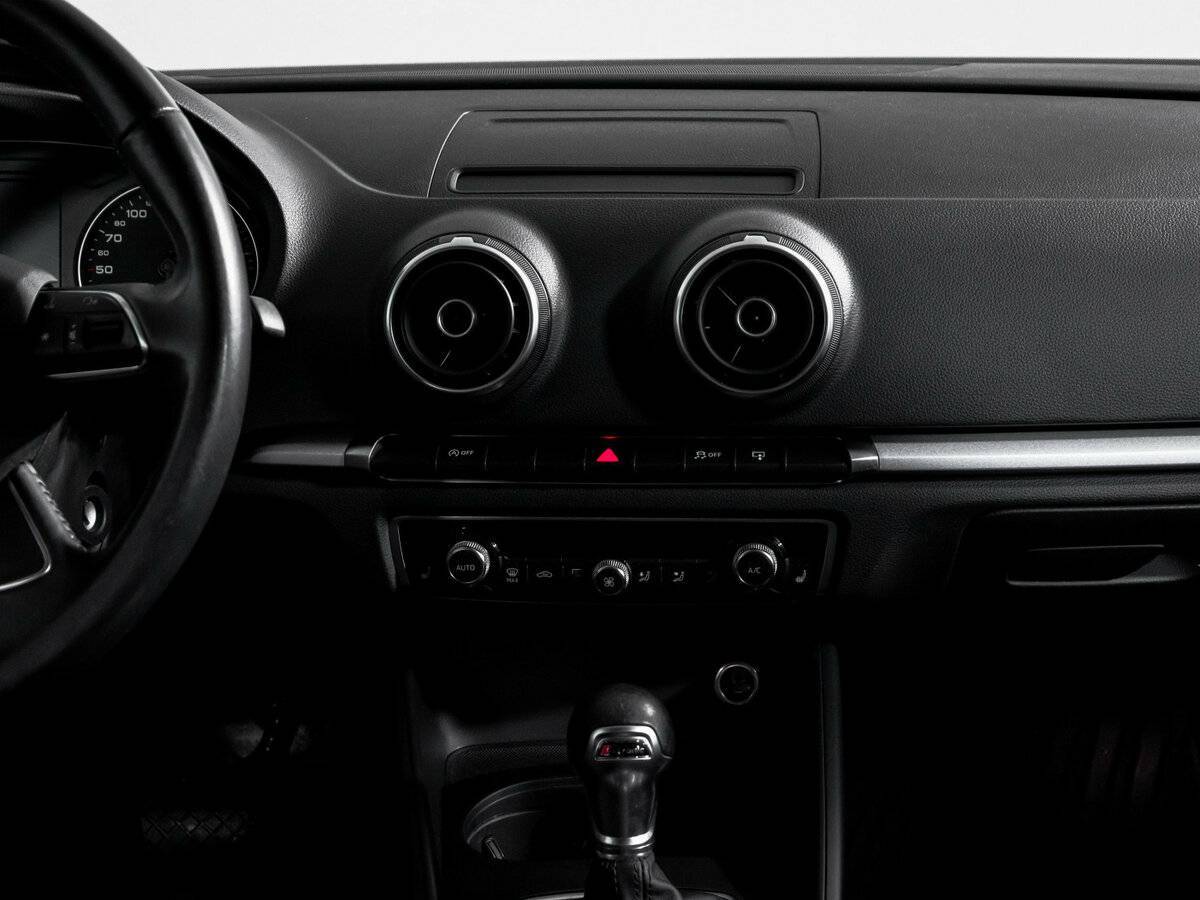 Audi A3 2015 года с пробегом. Фото: #12