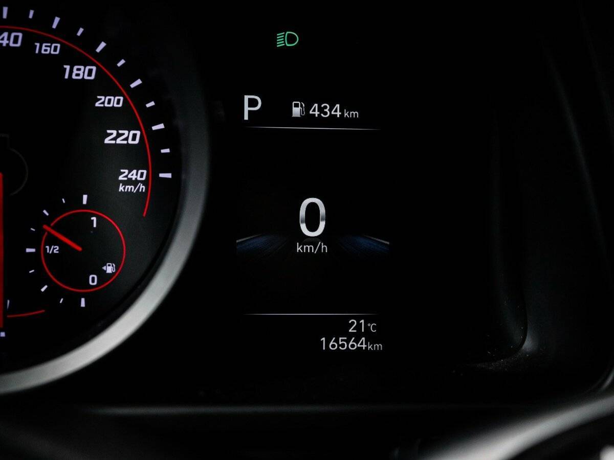 Hyundai Elantra 2021 года с пробегом. Фото: #10