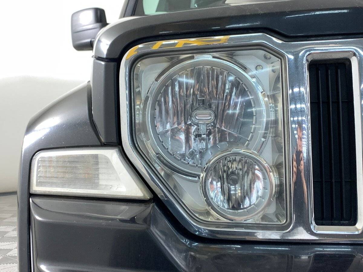 Jeep Cherokee 2008 года с пробегом. Фото: #9