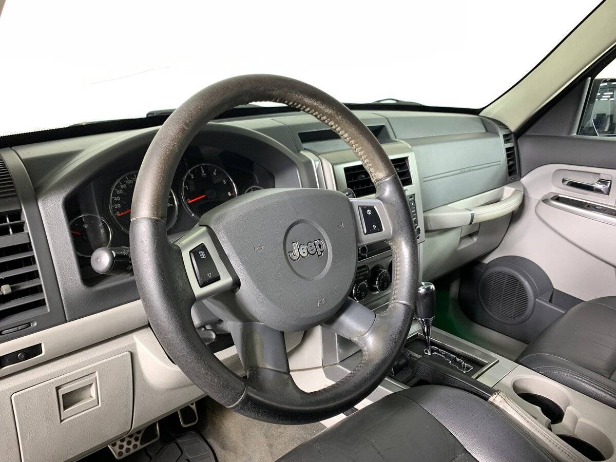 Jeep Cherokee 2008 года с пробегом. Фото: #10