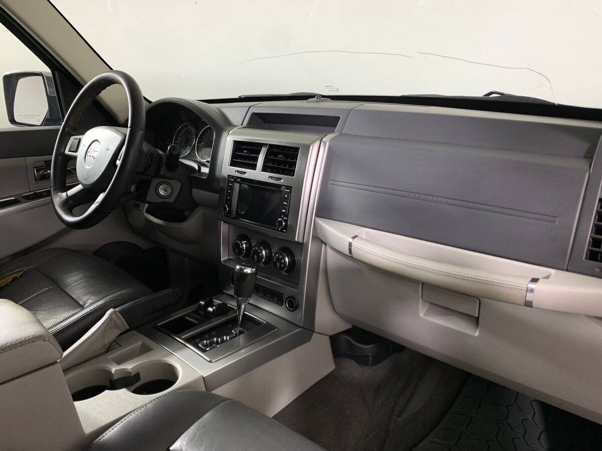 Jeep Cherokee 2008 года с пробегом. Фото: #12