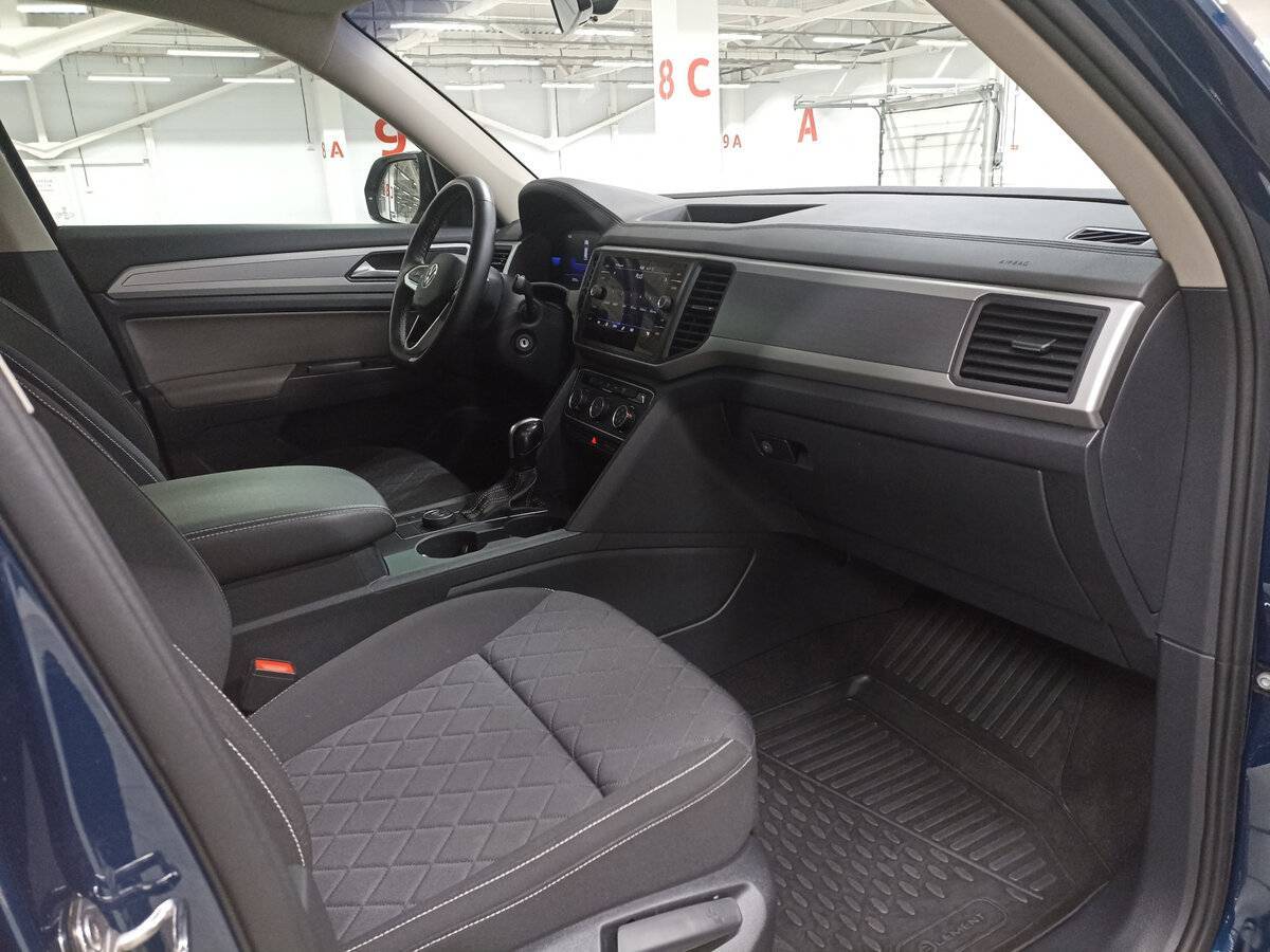 Volkswagen Teramont 2022 года с пробегом. Фото: #10