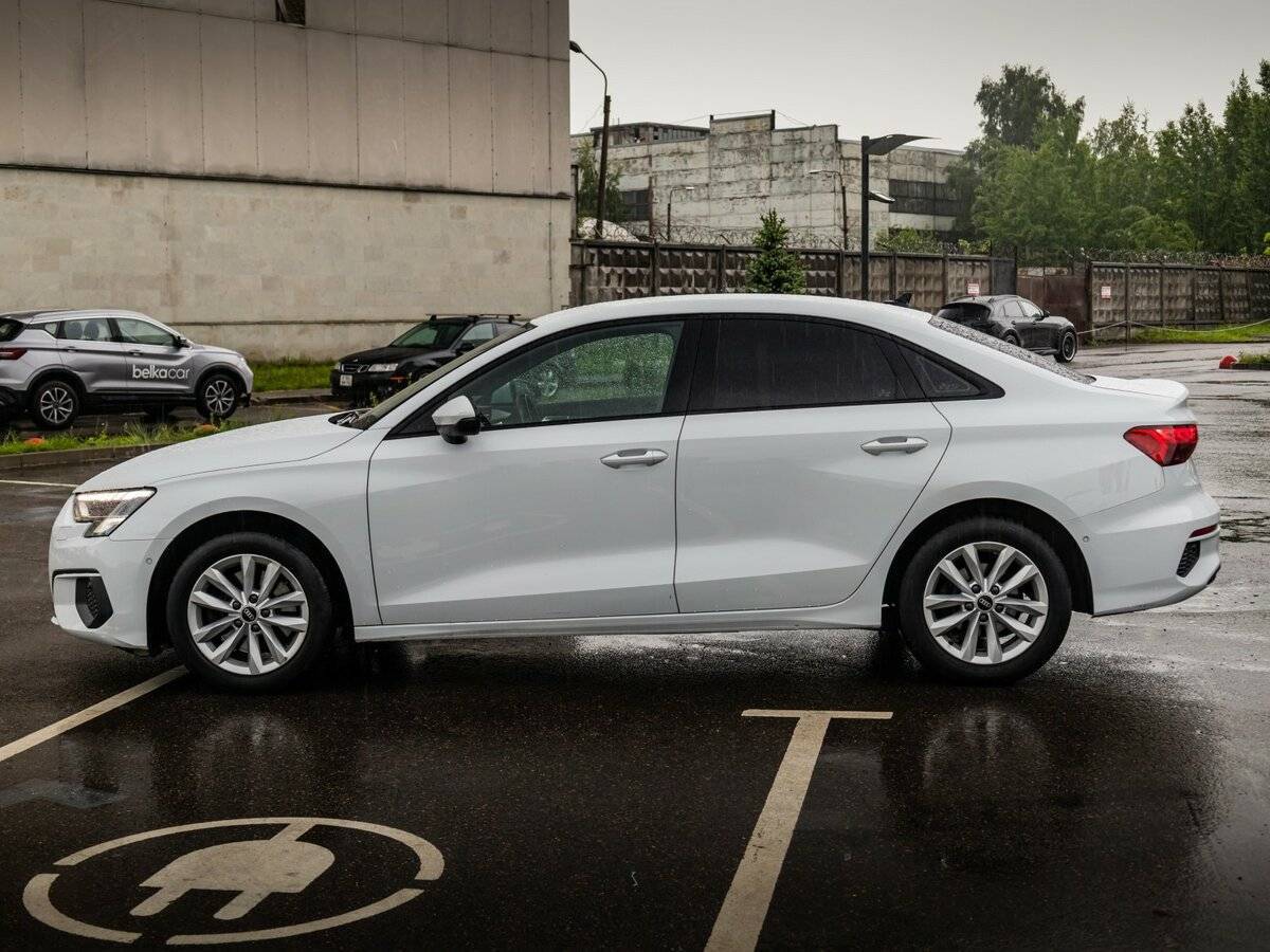 Audi A3 2021 года с пробегом. Фото: #8