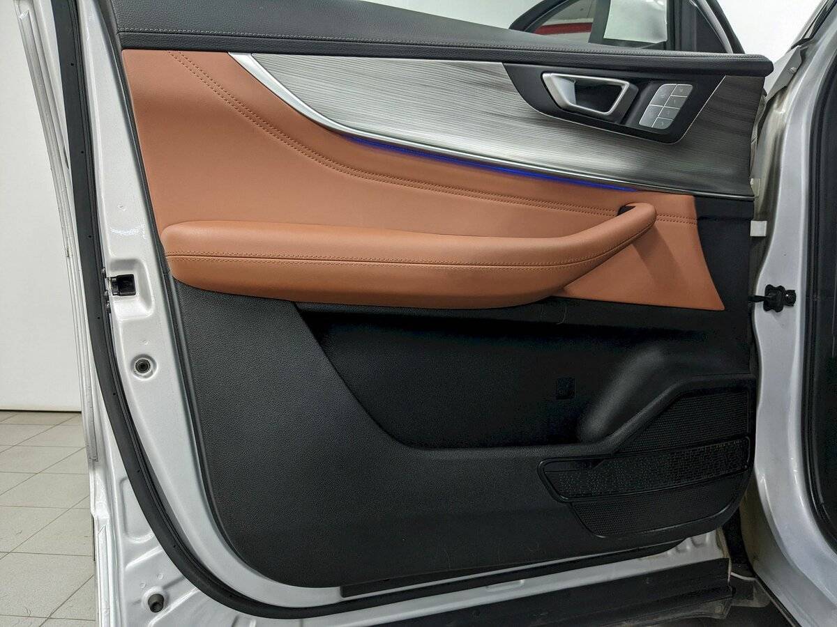 Chery Tiggo 8 Pro e+ 2023 года с пробегом. Фото: #10