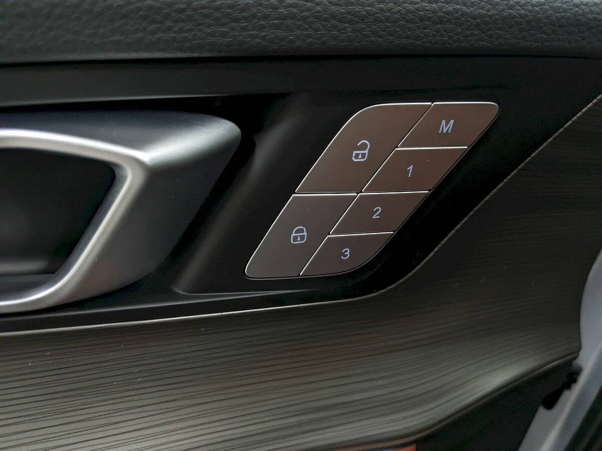 Chery Tiggo 8 Pro e+ 2023 года с пробегом. Фото: #12