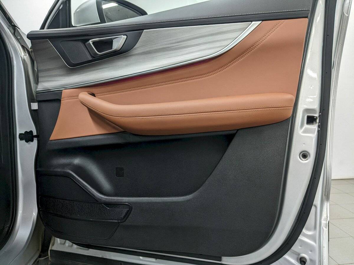 Chery Tiggo 8 Pro e+ 2023 года с пробегом. Фото: #21