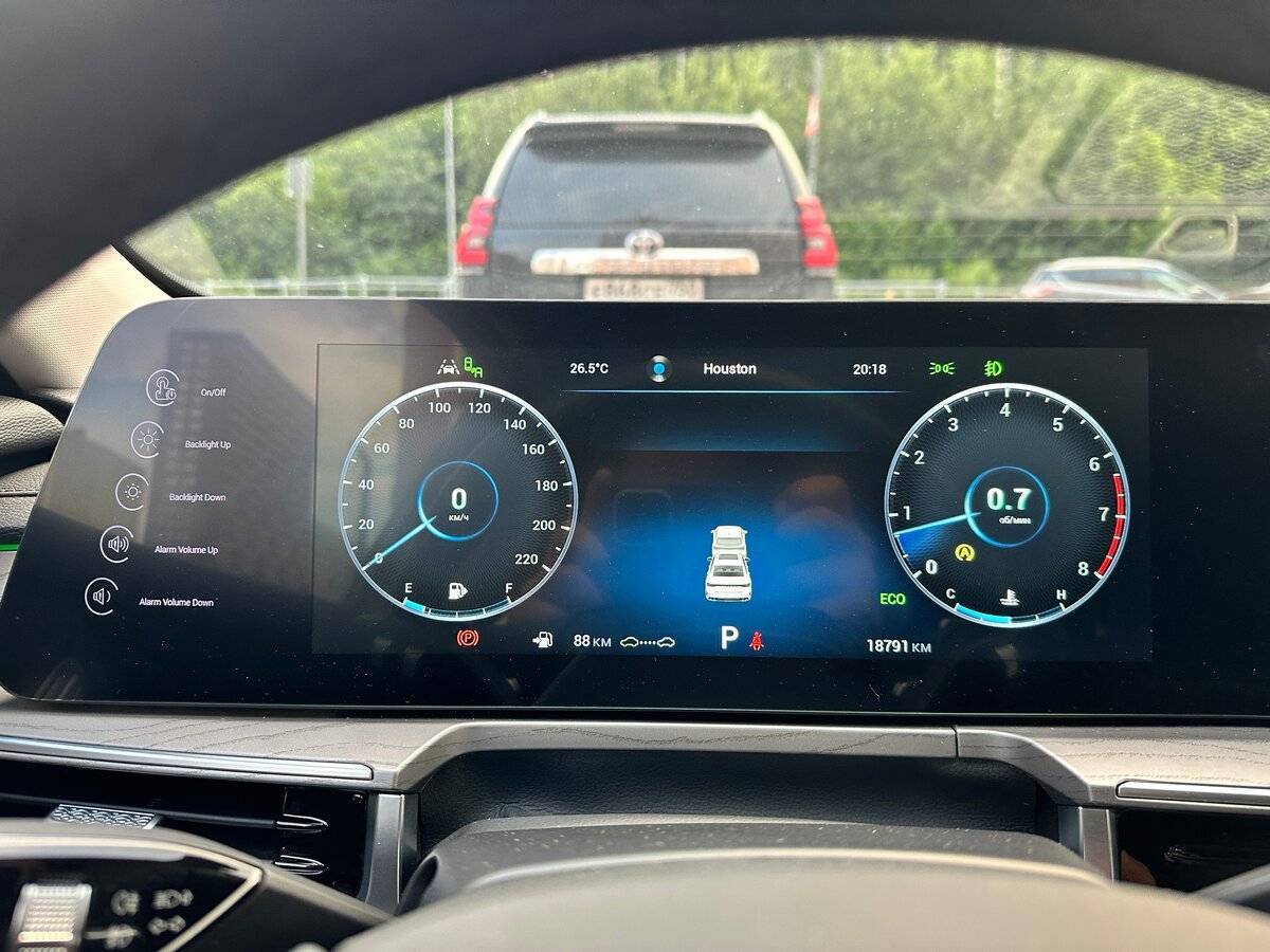 Chery Arrizo 8 2023 года с пробегом. Фото: #7