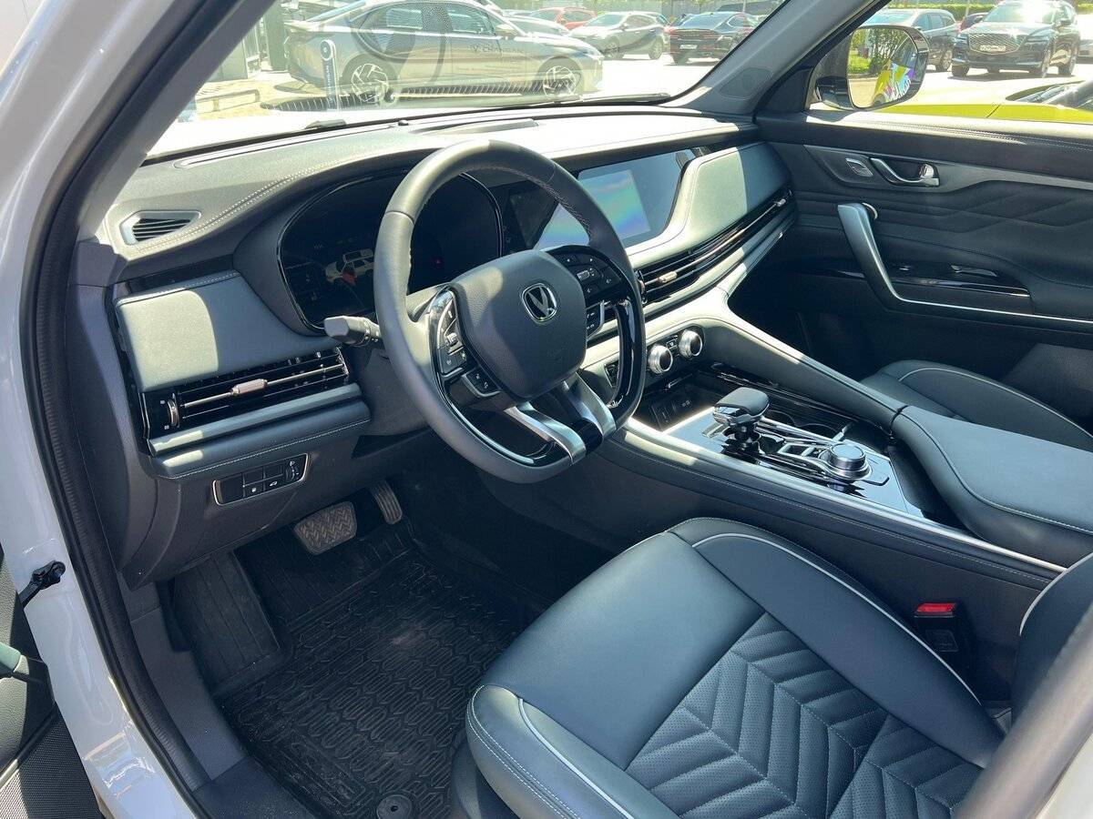 Changan CS95 2023 года с пробегом. Фото: #5