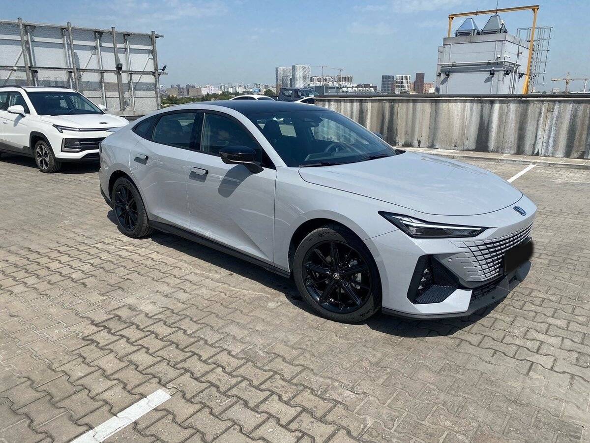 Changan UNI-V 2024 года с пробегом. Фото: #2