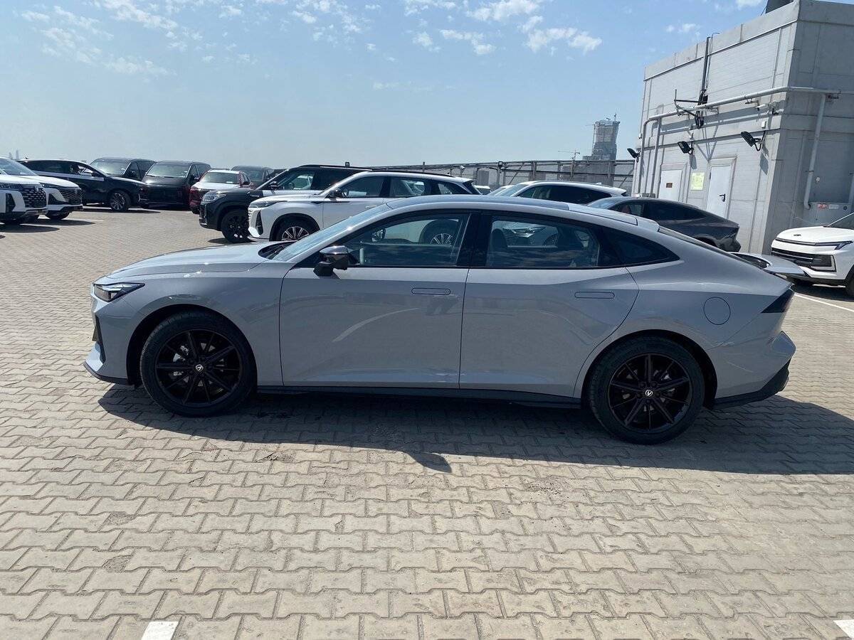 Changan UNI-V 2024 года с пробегом. Фото: #4