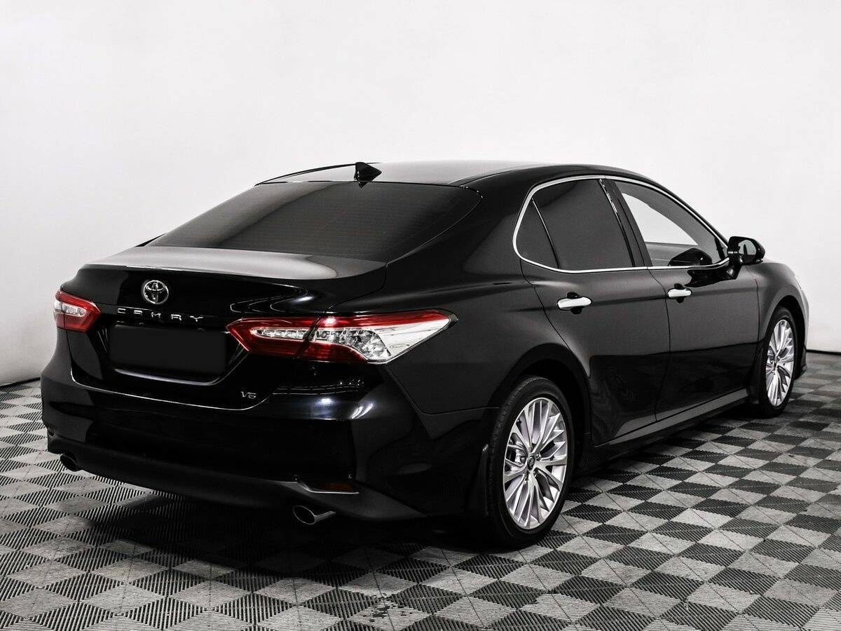Toyota Camry 2021 года с пробегом. Фото: #4