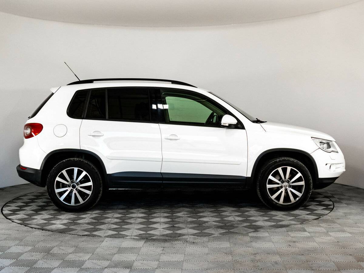 Volkswagen Tiguan 2010 года с пробегом. Фото: #3