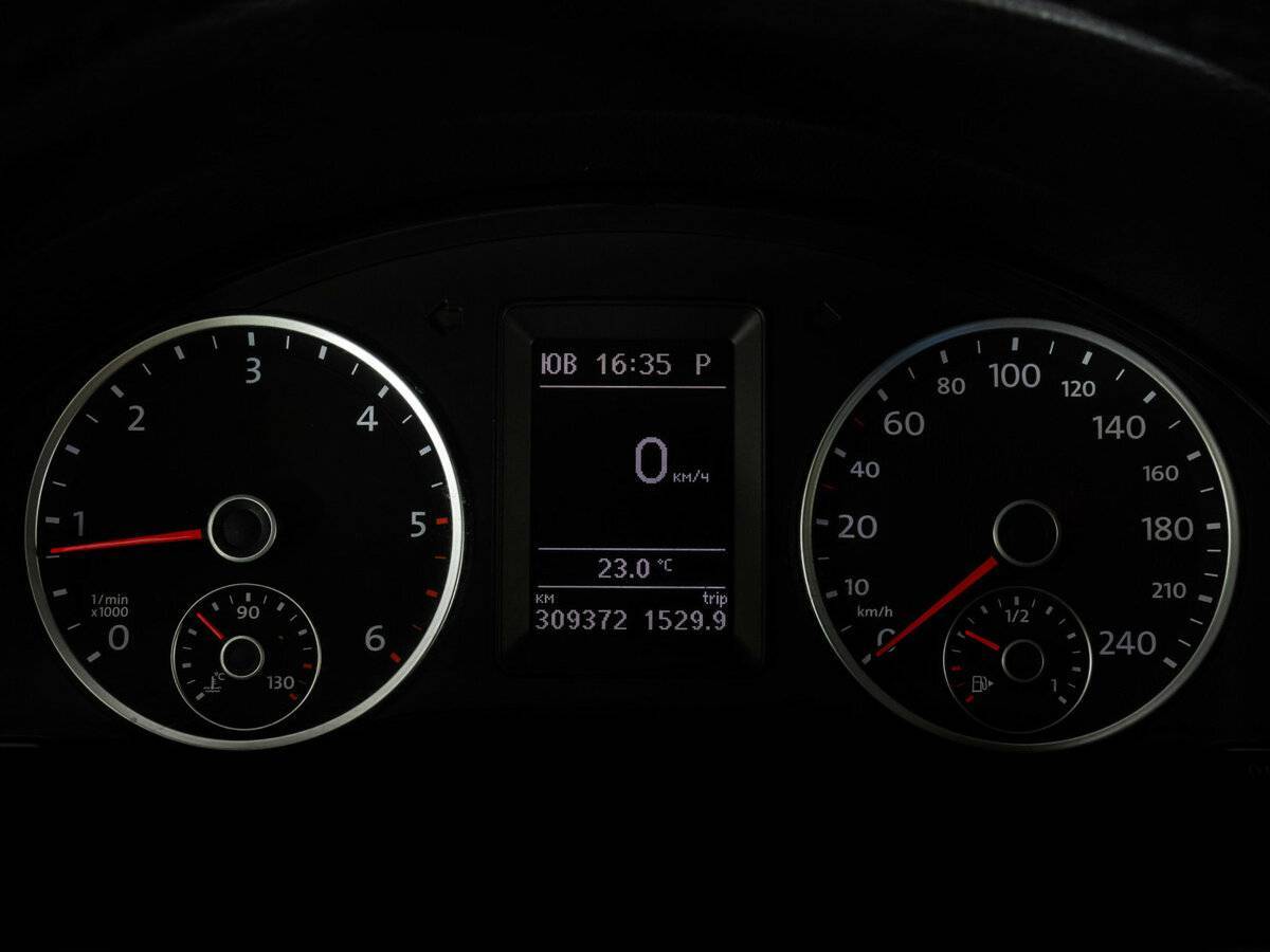 Volkswagen Tiguan 2010 года с пробегом. Фото: #17