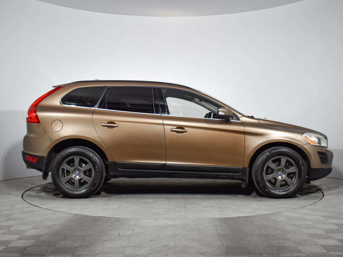 Volvo XC60 2011 года с пробегом. Фото: #3