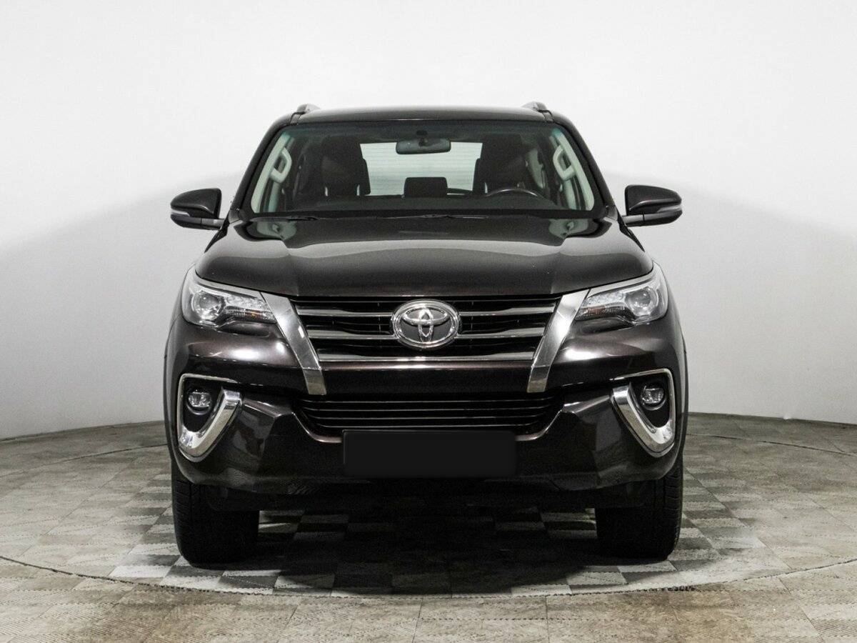 Toyota Fortuner 2017 года с пробегом. Фото: #1
