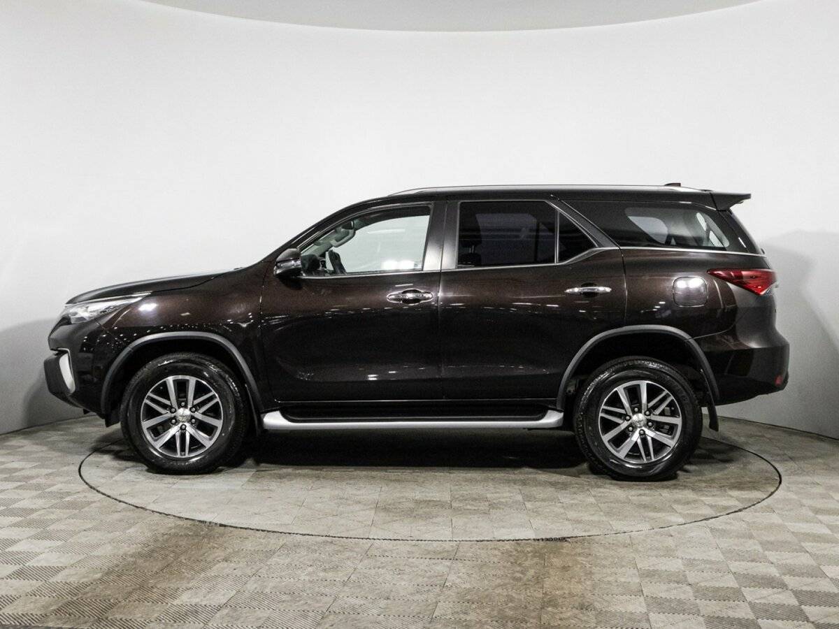 Toyota Fortuner 2017 года с пробегом. Фото: #7