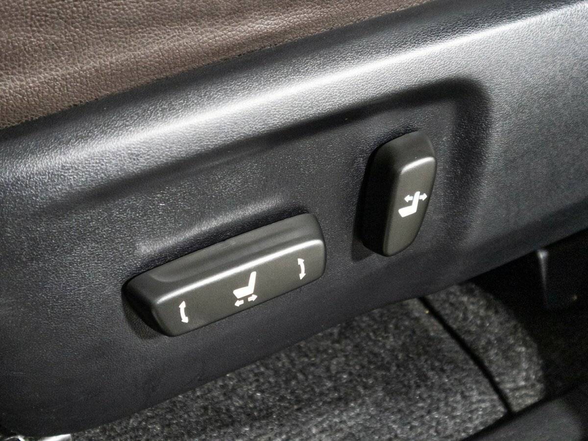 Toyota Fortuner 2017 года с пробегом. Фото: #15