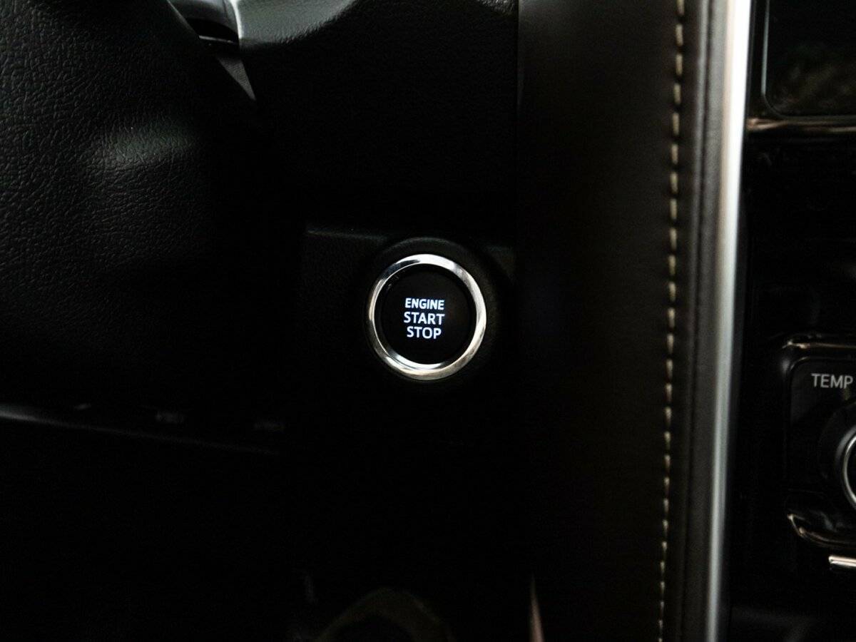 Toyota Fortuner 2017 года с пробегом. Фото: #16