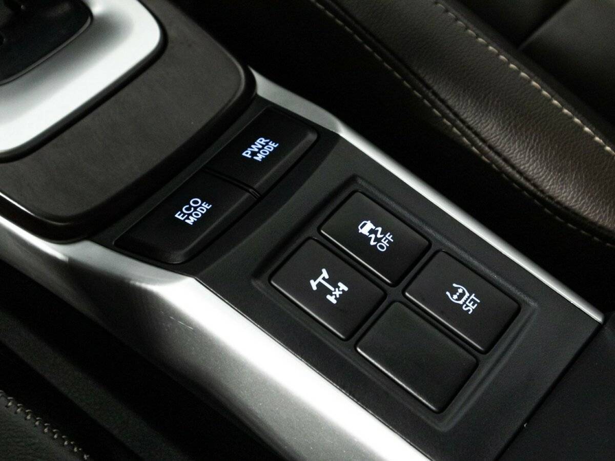 Toyota Fortuner 2017 года с пробегом. Фото: #19