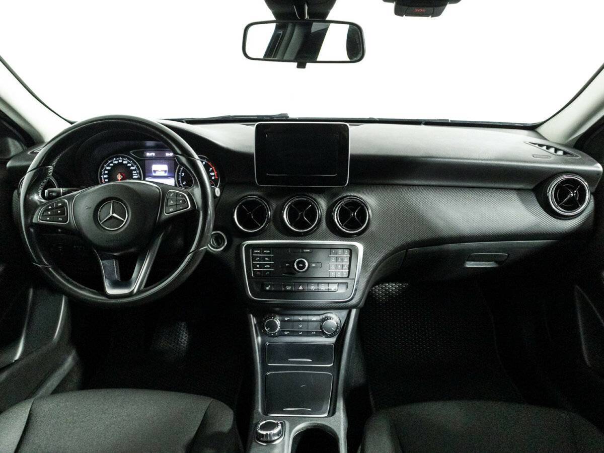 Mercedes-Benz A-Класс 2017 года с пробегом. Фото: #12