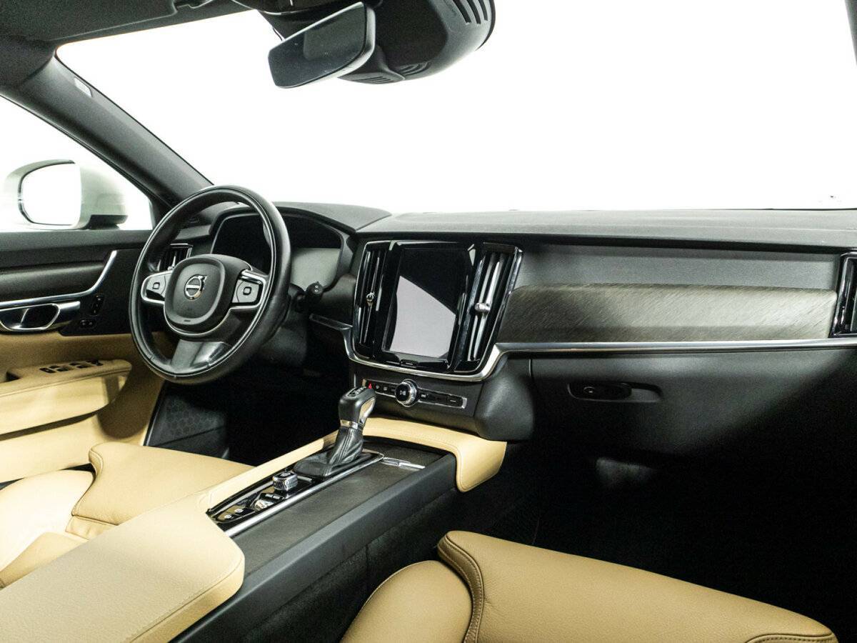 Volvo V90 Cross Country 2017 года с пробегом. Фото: #8