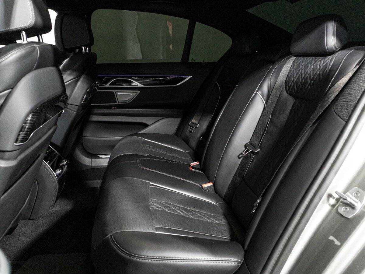 BMW 7 серии 2020 года с пробегом. Фото: #9