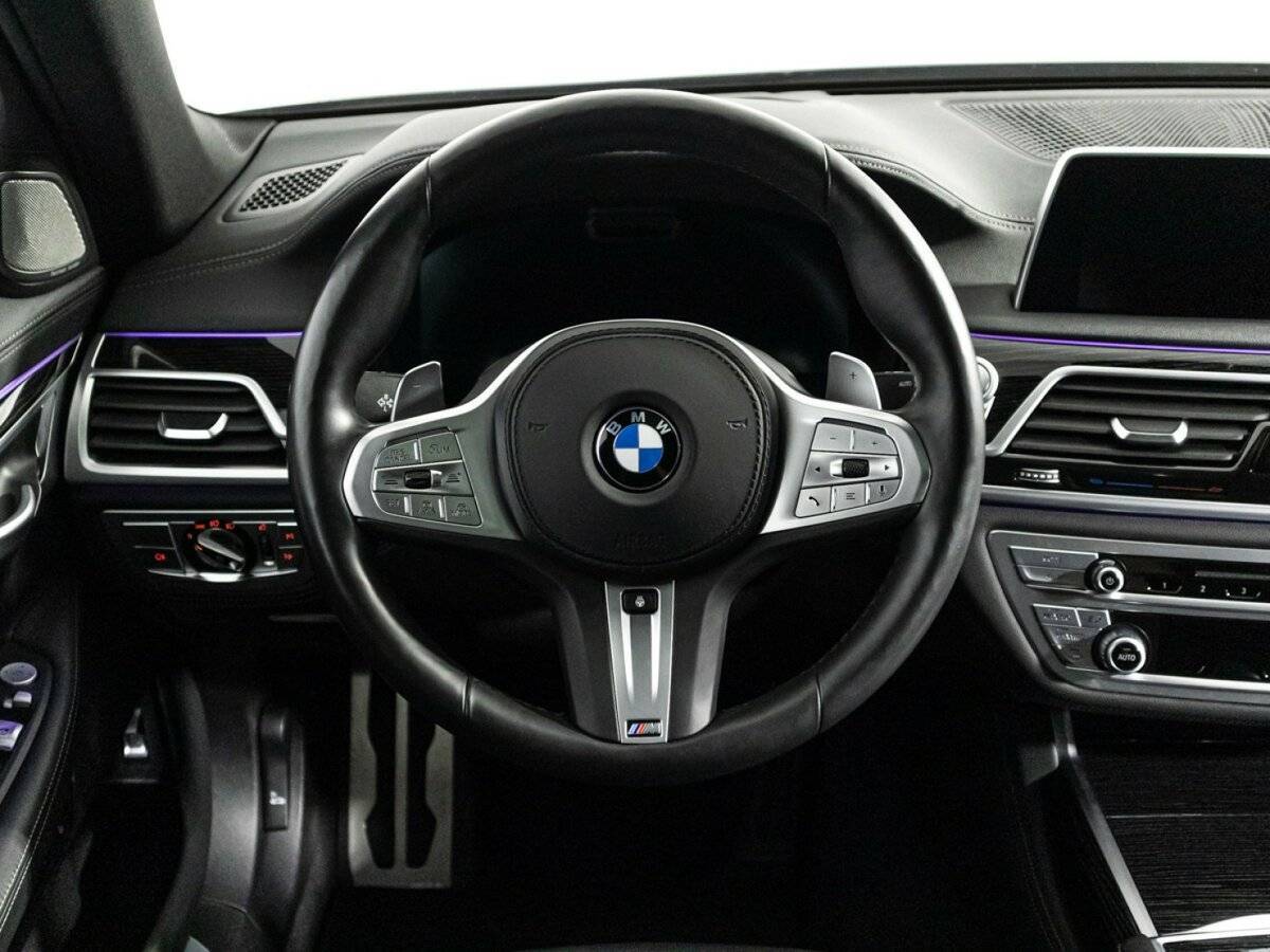 BMW 7 серии 2020 года с пробегом. Фото: #24
