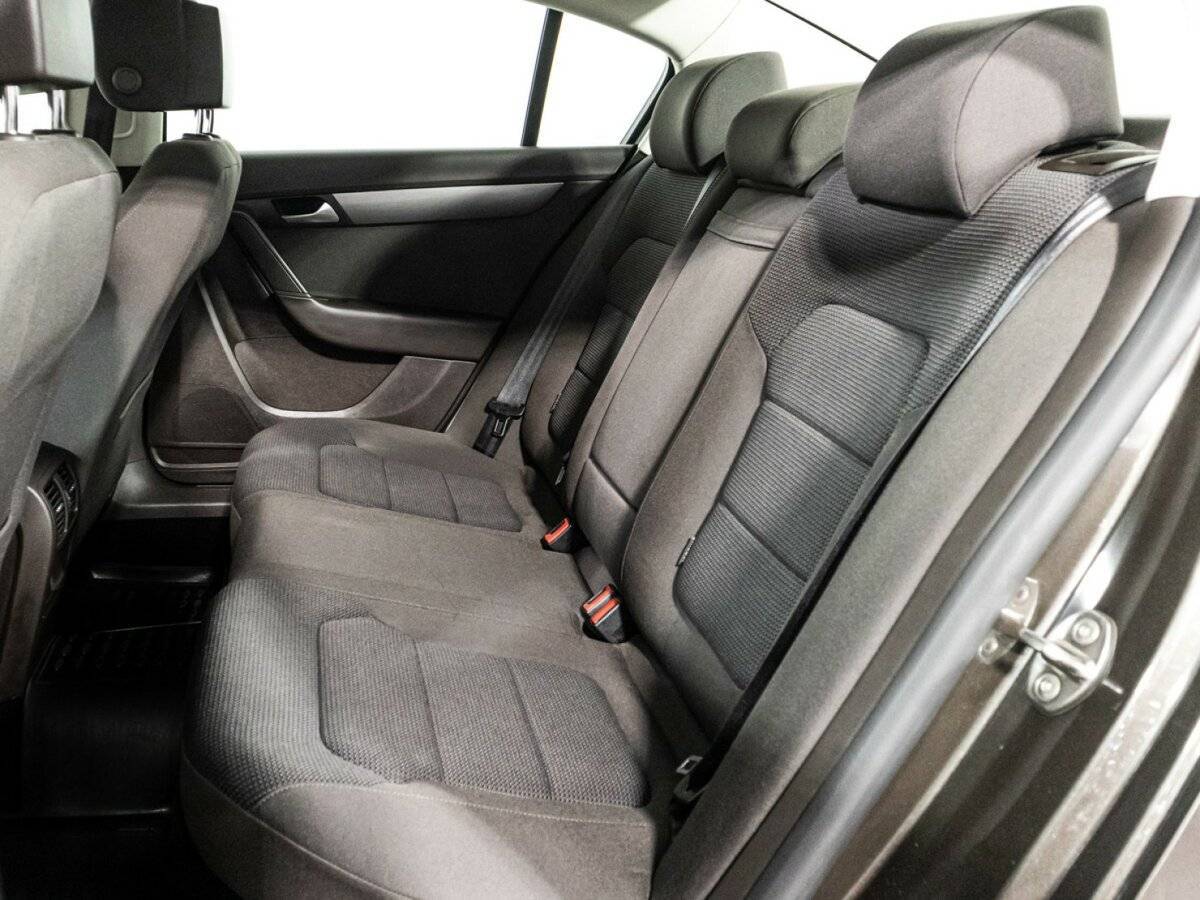 Volkswagen Passat 2011 года с пробегом. Фото: #9