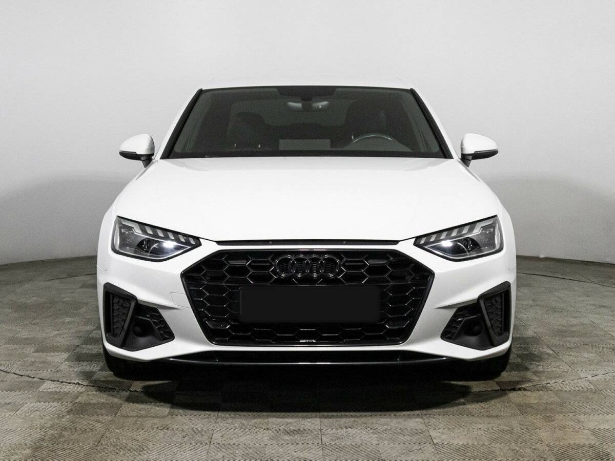 Audi A4 2020 года с пробегом. Фото: #1