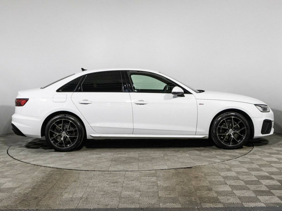 Audi A4 2020 года с пробегом. Фото: #3