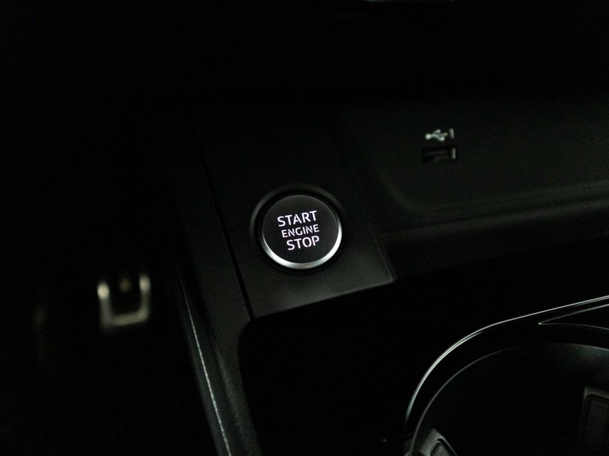 Audi A4 2020 года с пробегом. Фото: #20