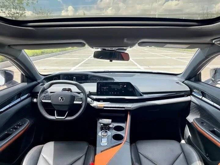 Changan UNI-V 2022 года с пробегом. Фото: #8