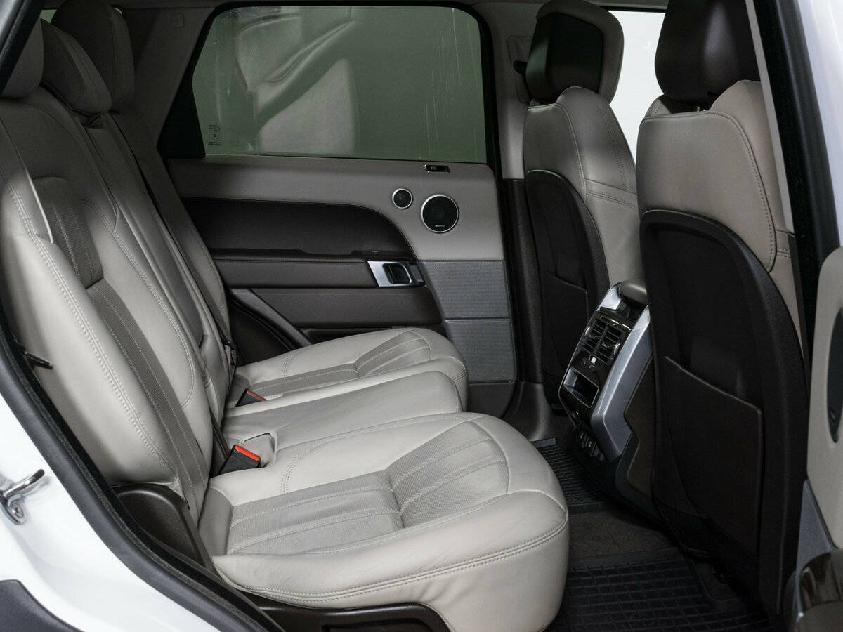 Land Rover Range Rover Sport 2018 года с пробегом. Фото: #9