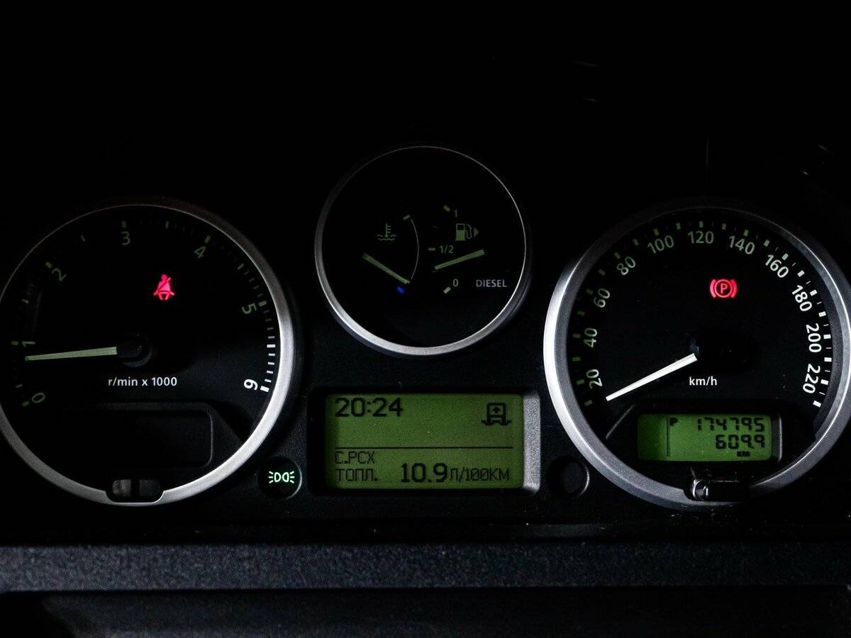 Land Rover Discovery 2009 года с пробегом. Фото: #10