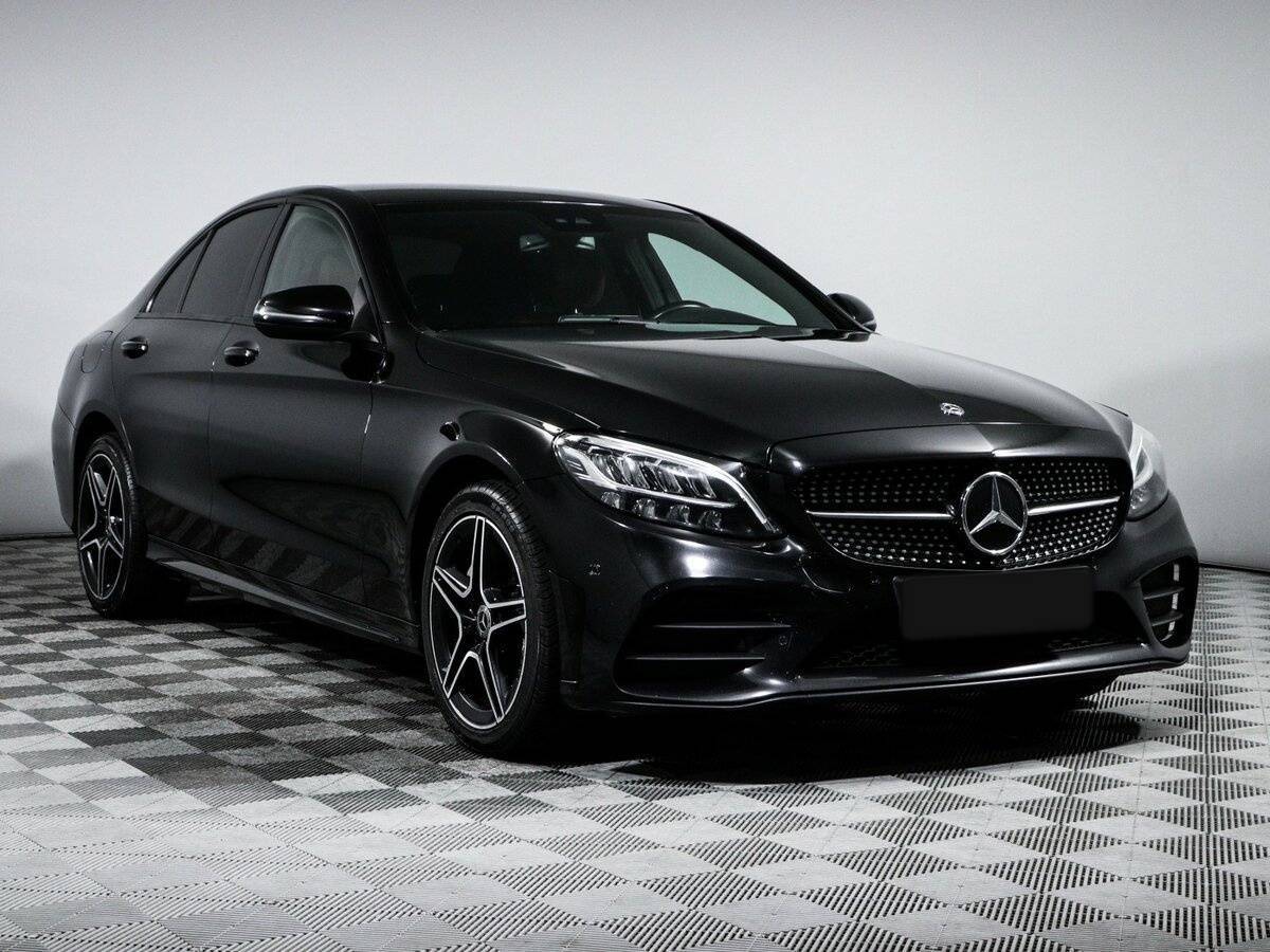Mercedes-Benz C-Класс 2018 года с пробегом. Фото: #2