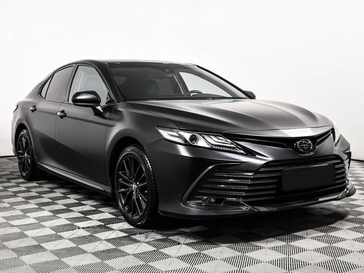 Toyota Camry 2023 года с пробегом. Фото: #2