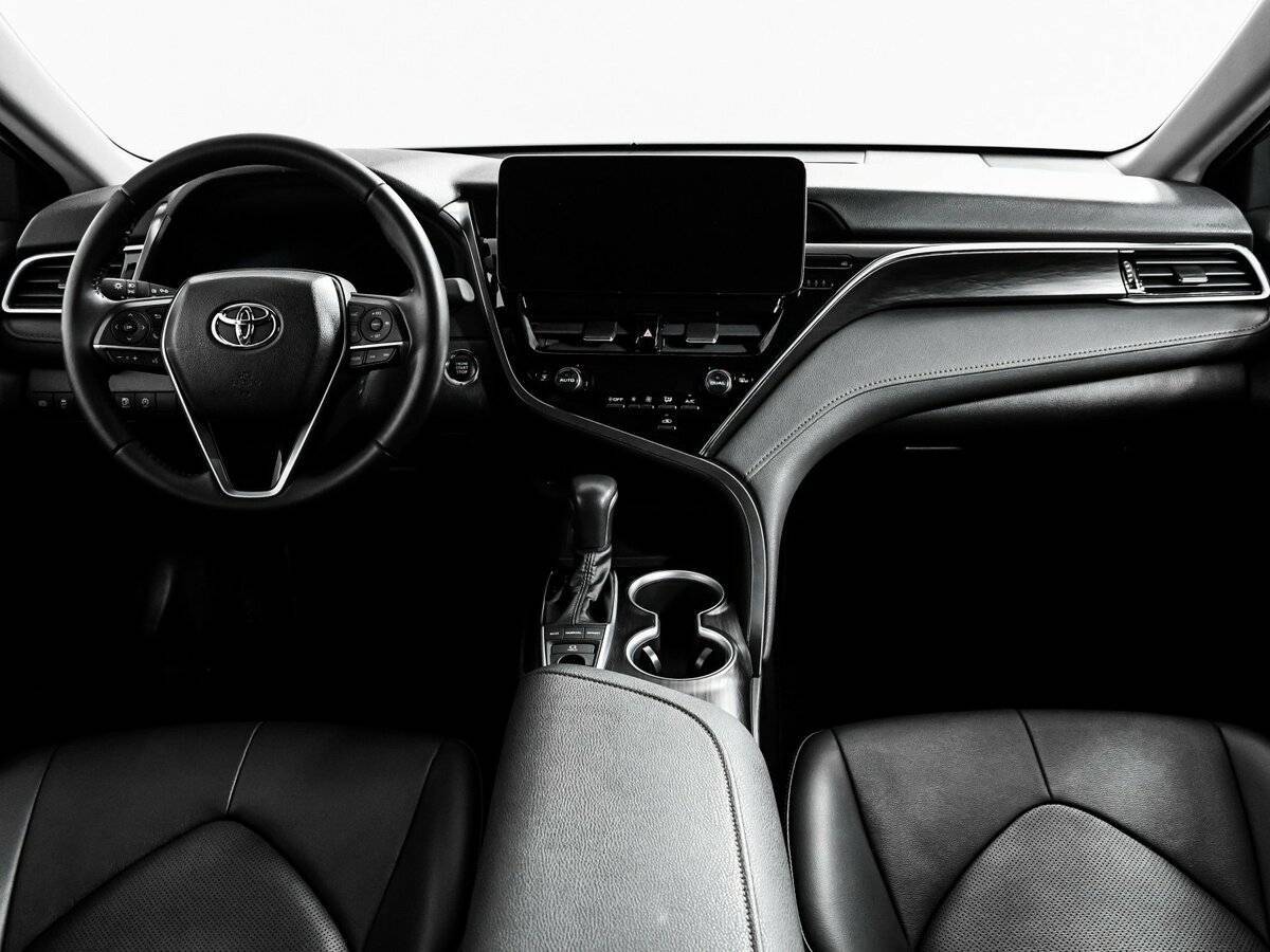 Toyota Camry 2023 года с пробегом. Фото: #10