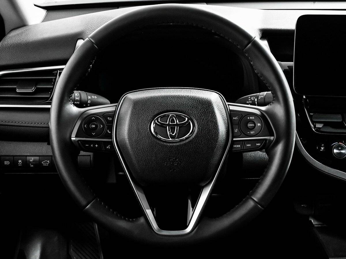 Toyota Camry 2023 года с пробегом. Фото: #11
