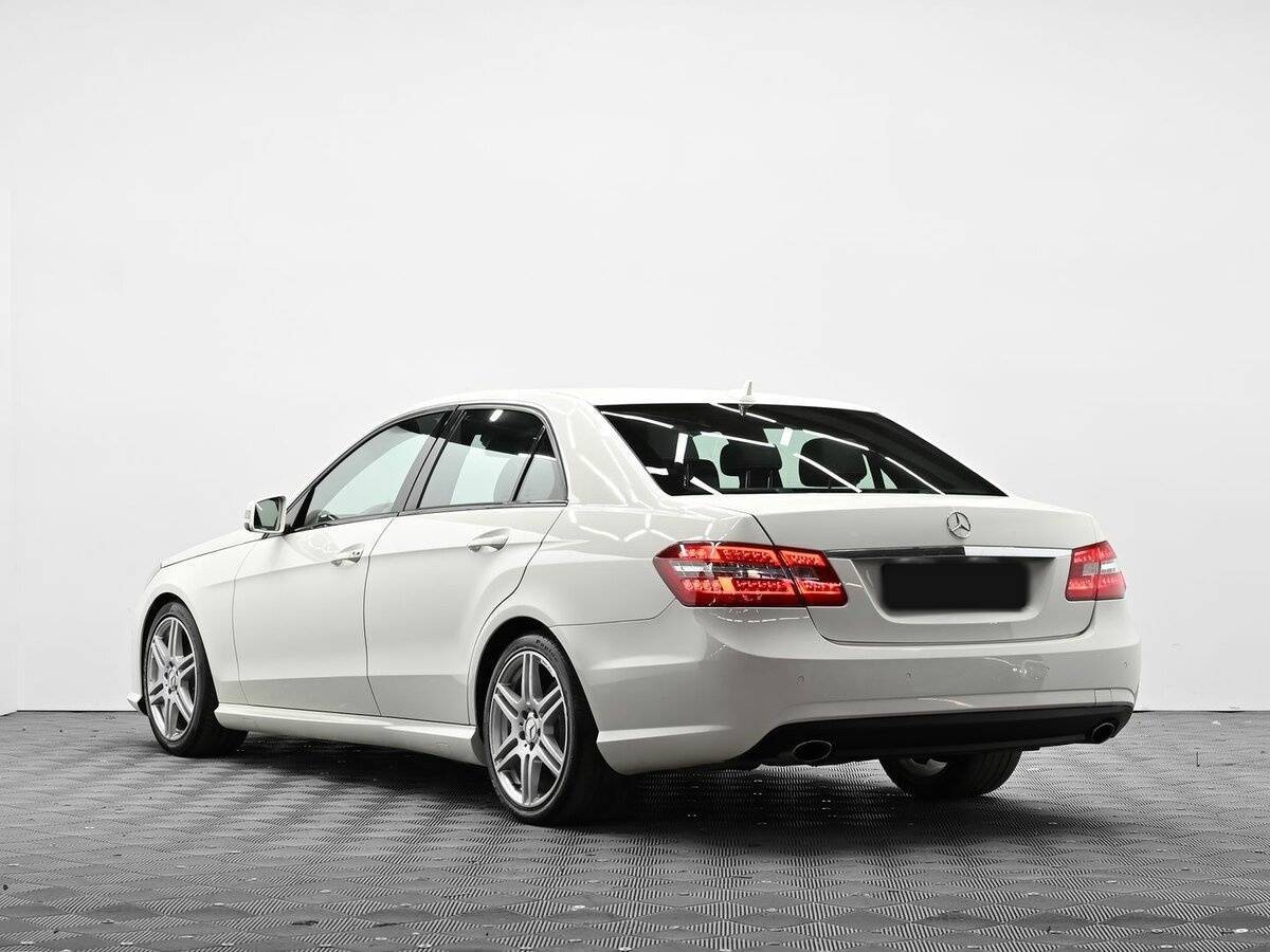 Mercedes-Benz E-Класс 2011 года с пробегом. Фото: #2