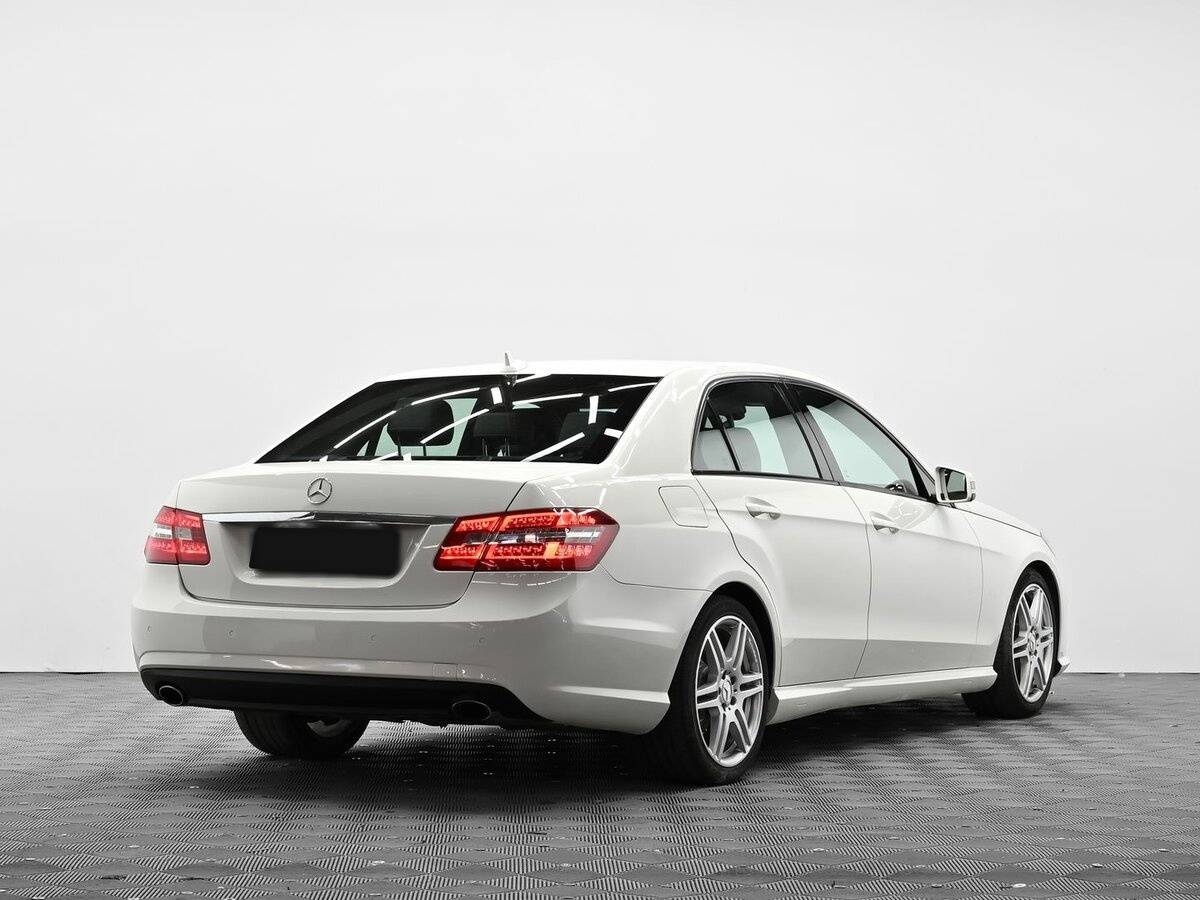 Mercedes-Benz E-Класс 2011 года с пробегом. Фото: #3